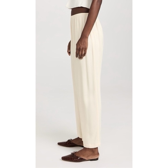 NWT DONNI Satiny Simple Pants Wide Leg in Creme - Picture 9 of 11